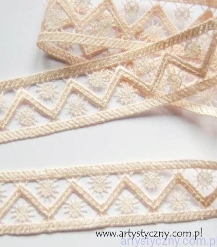 23. Brzoskwiniowa Koronka Słoneczka - 1 metr